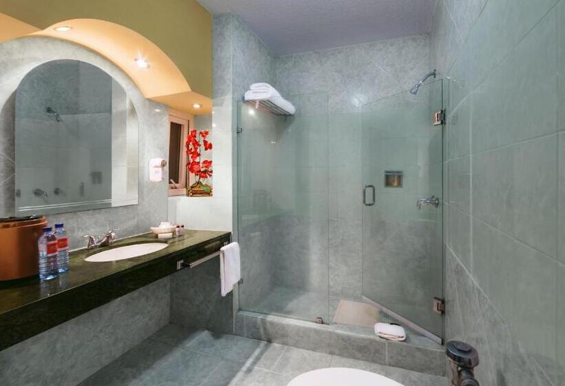 اتاق لوکس, Conquistador Hotel & Conference Center