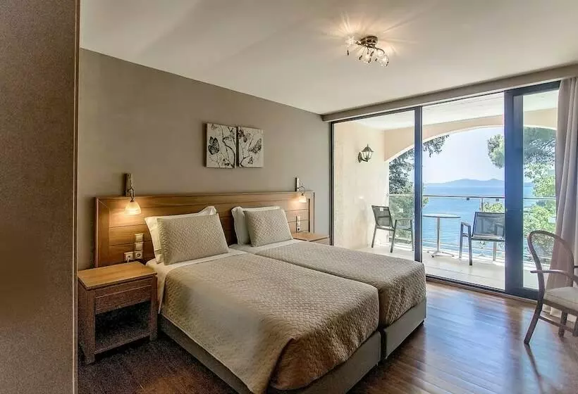オーシャンビュースーペリアールーム, Corfu Holiday Palace