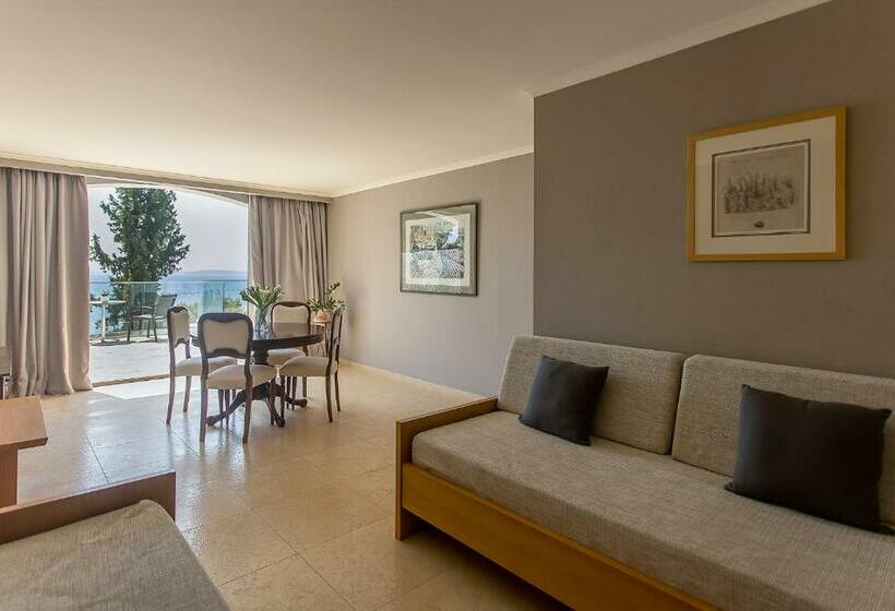 Семейное Бунгало, Corfu Holiday Palace