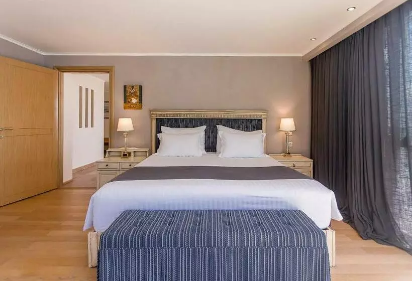 デラックスバンガロー, Corfu Holiday Palace