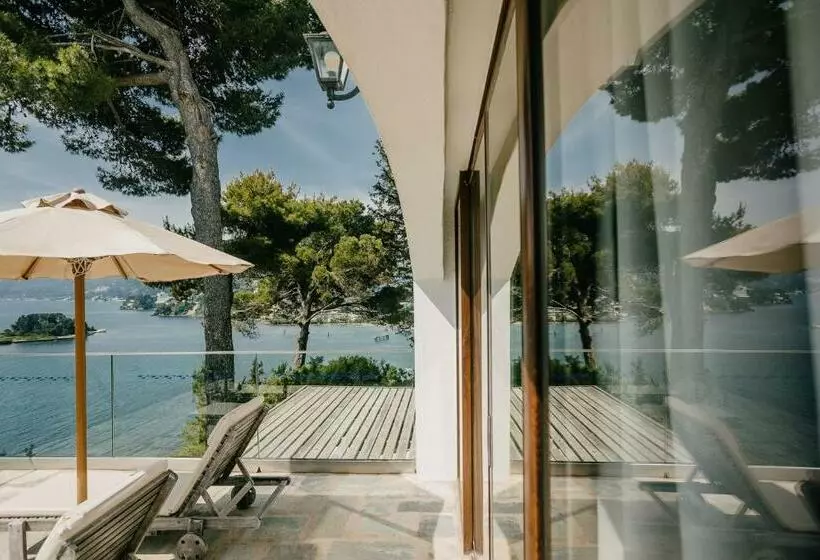 デラックスバンガロー, Corfu Holiday Palace