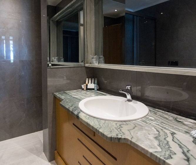 豪华洋房, Corfu Holiday Palace