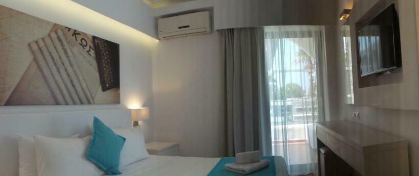 スタンダードシングルルーム, More Meni Cosmopolitan