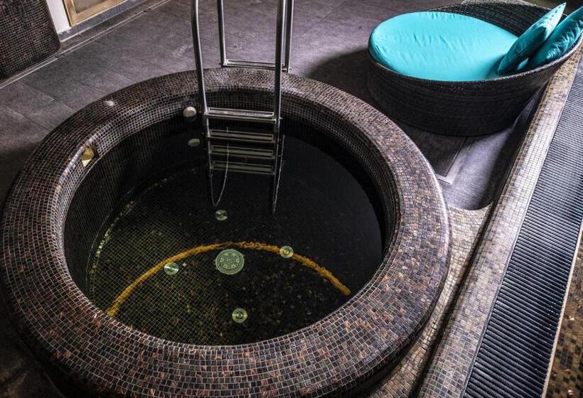 Classic room with balcony, Délibáb