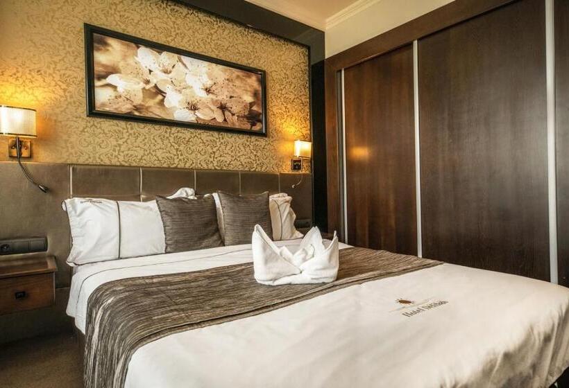 Classic room with balcony, Délibáb