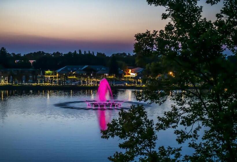 Classic room with balcony, Délibáb