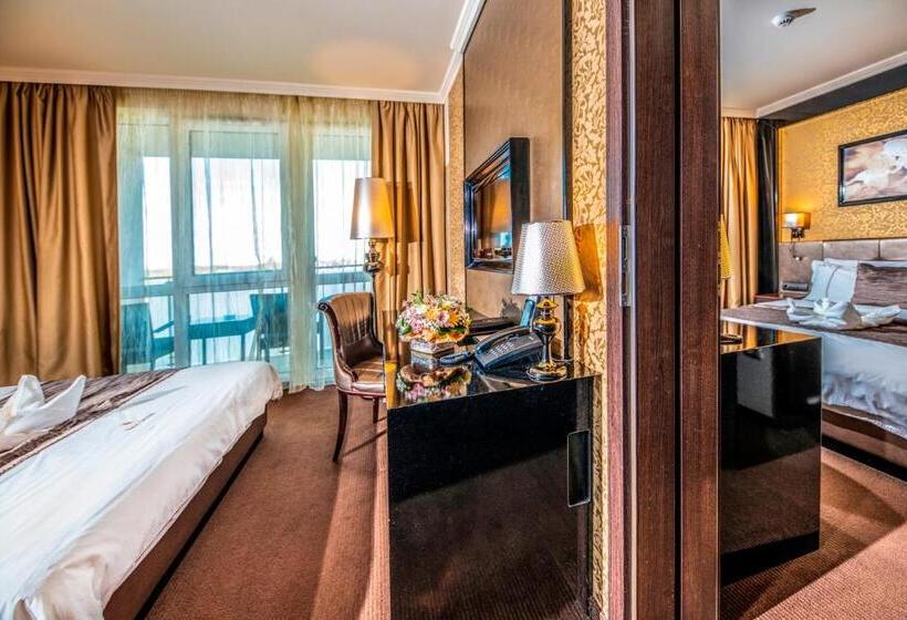 חדר משפחתי, Délibáb