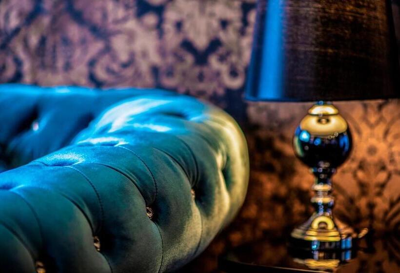 סוויטה קלאסית, Délibáb