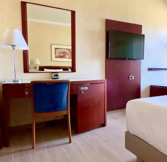 اتاق استاندارد با چشم‌انداز دریا, Rodos Palace