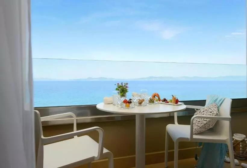 اتاق پرمیوم با چشم‌انداز دریا, Rodos Palace
