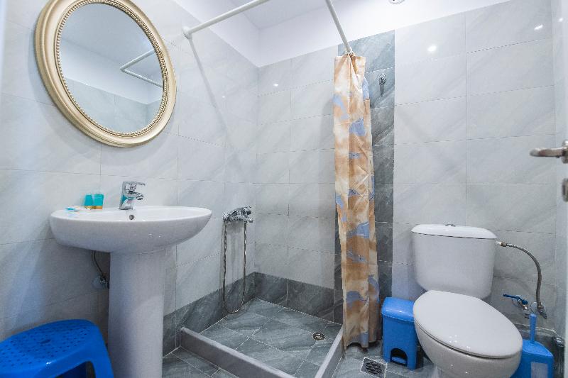 חדר משפחתי נוף לים, Sun