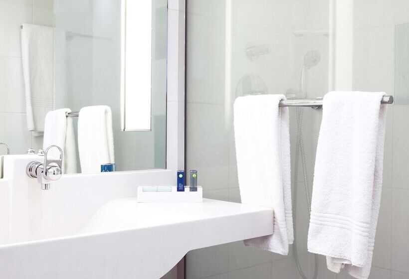 Номер Superior, Novotel Athens