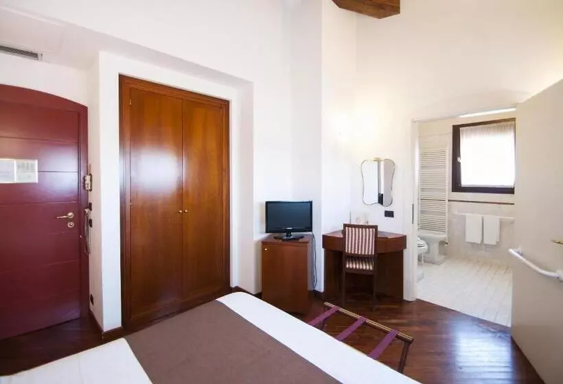 Classic Room, Alla Rocca Hotel Conference & Restaurant