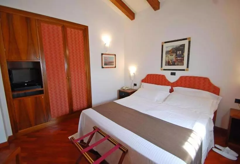 Classic Room, Alla Rocca Hotel Conference & Restaurant