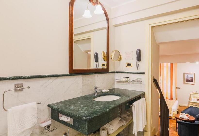 اتاق استاندارد, Art Hotel Commercianti