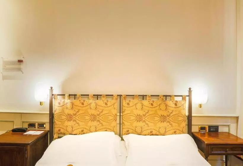 اتاق استاندارد, Art Hotel Commercianti