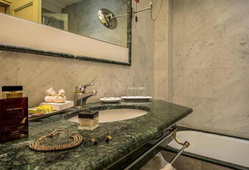 اتاق استاندارد, Art Hotel Commercianti