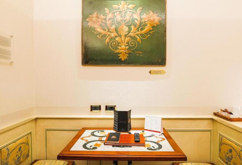 اتاق استاندارد, Art Hotel Commercianti