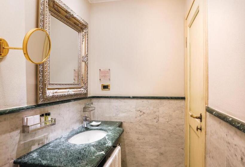 اتاق لوکس, Art Hotel Commercianti