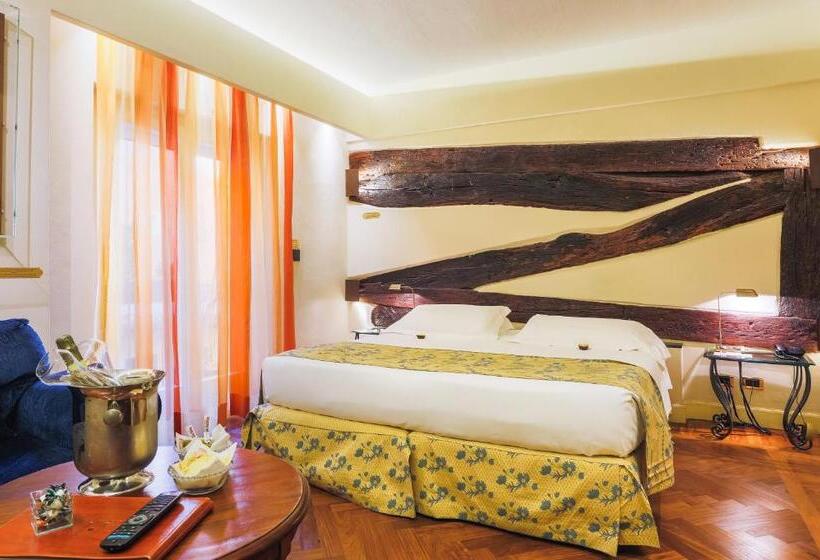 اتاق لوکس, Art Hotel Commercianti