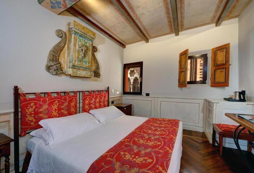 اتاق لوکس, Art Hotel Commercianti