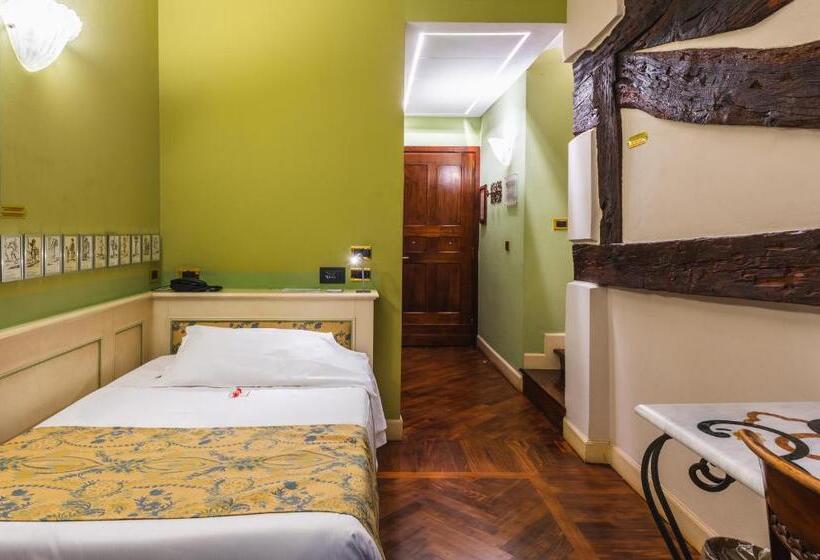 اتاق استاندارد یک نفره, Art Hotel Commercianti