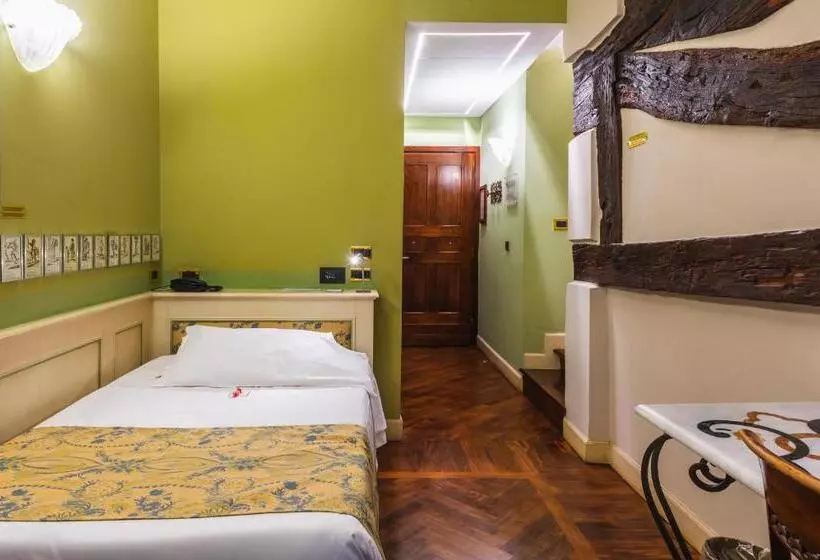 اتاق استاندارد یک نفره, Art Hotel Commercianti