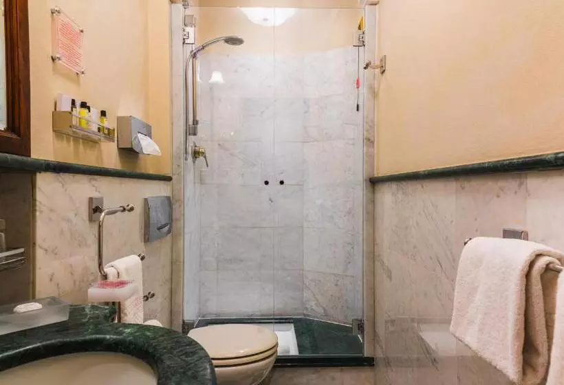 اتاق استاندارد یک نفره, Art Hotel Commercianti