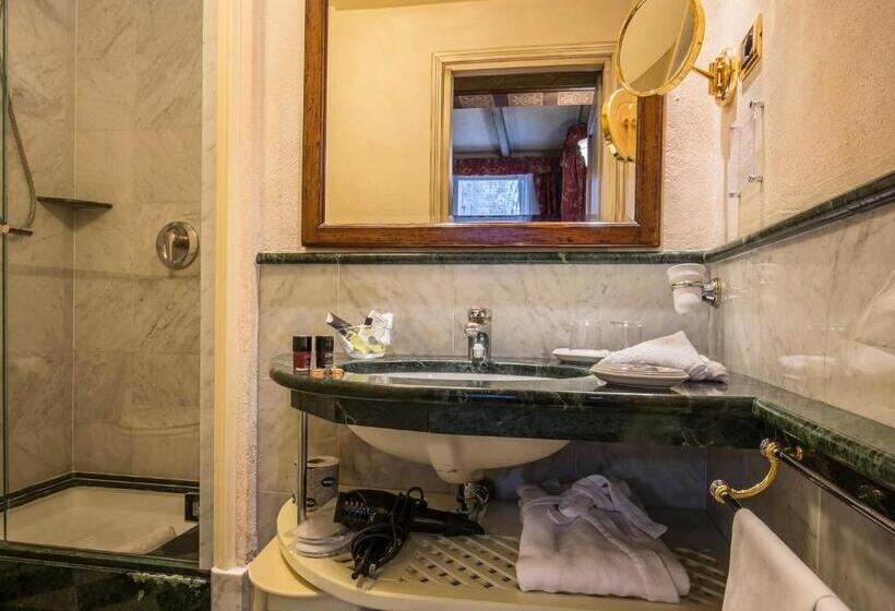 سوییت جونیور, Art Hotel Commercianti