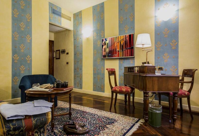 سوییت, Art Hotel Commercianti