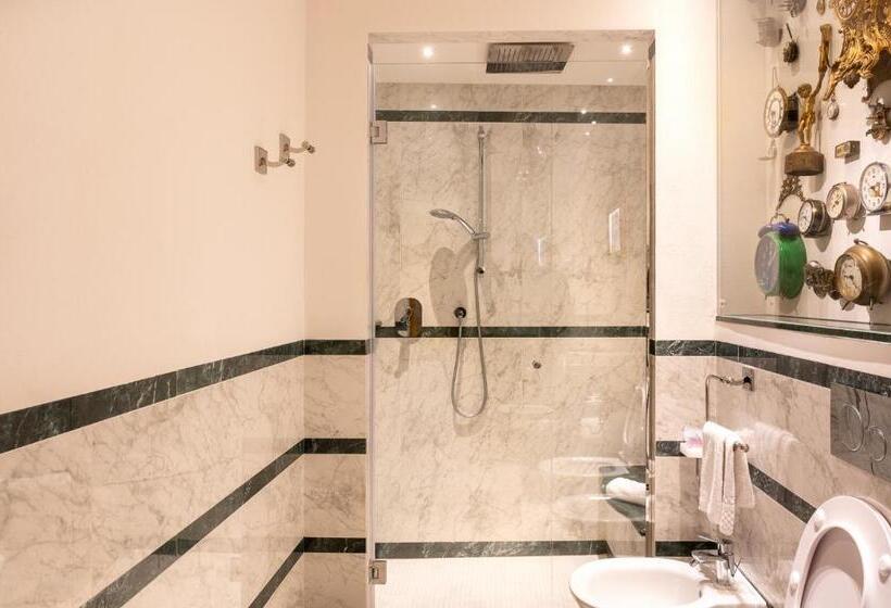 سوییت جونیور لوکس, Art Hotel Commercianti