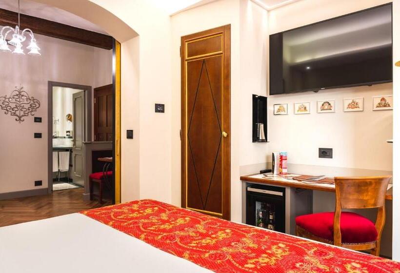 سوییت جونیور لوکس, Art Hotel Commercianti