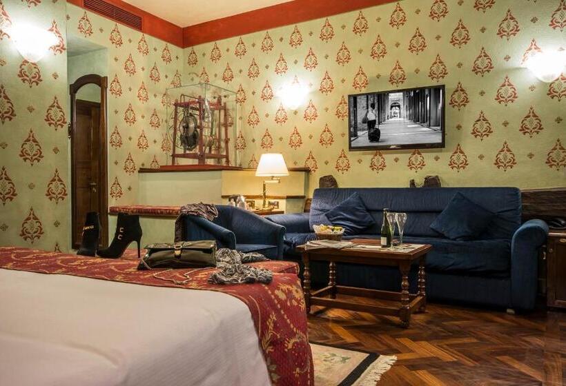 سوییت جونیور لوکس, Art Hotel Commercianti