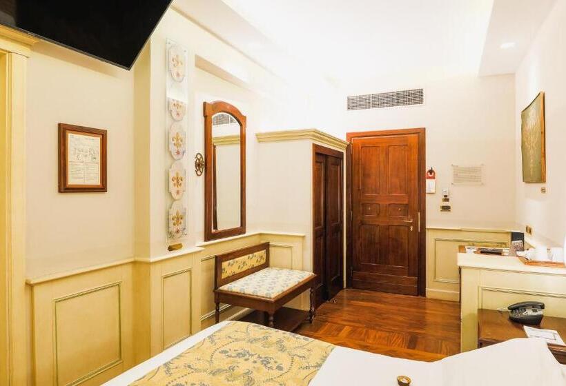 اتاق استاندارد, Art Hotel Commercianti