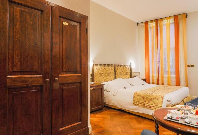 اتاق استاندارد, Art Hotel Commercianti