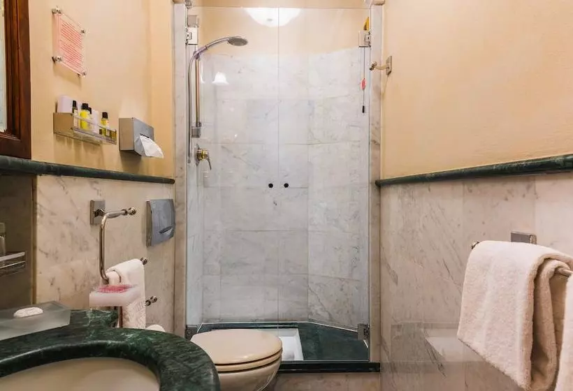 اتاق استاندارد یک نفره, Art Hotel Commercianti
