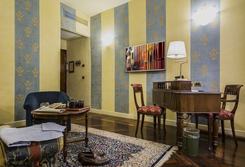 سوییت, Art Hotel Commercianti