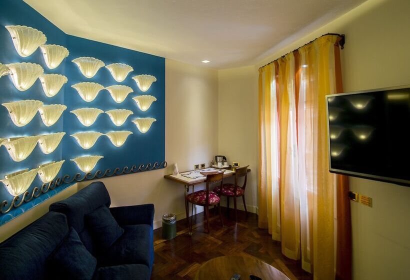 سوییت جونیور, Art Hotel Commercianti