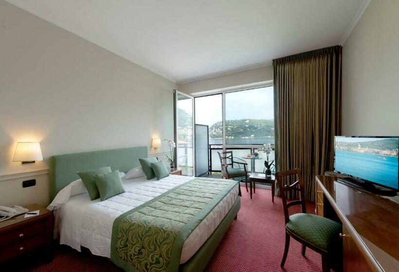 Chambre Standard Vue Lac, Barchetta Excelsior