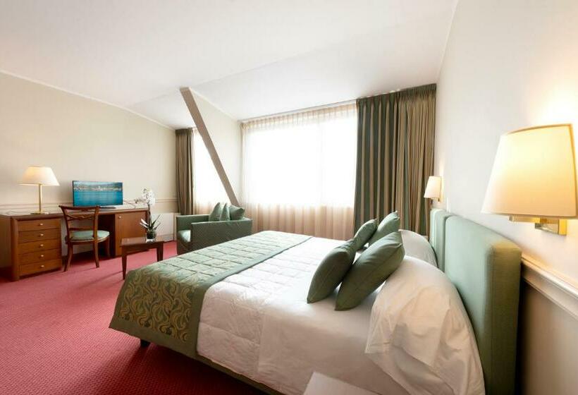 Chambre Standard Vue Ville, Barchetta Excelsior