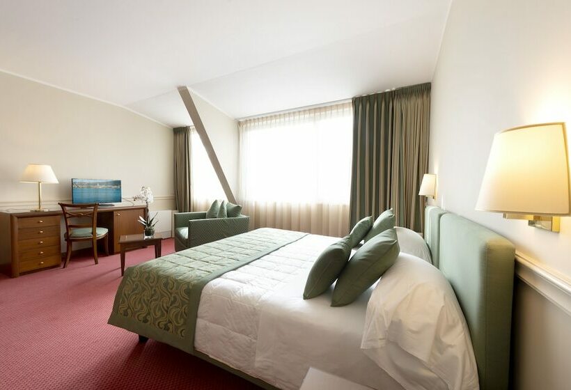 Chambre Standard Vue Ville, Barchetta Excelsior