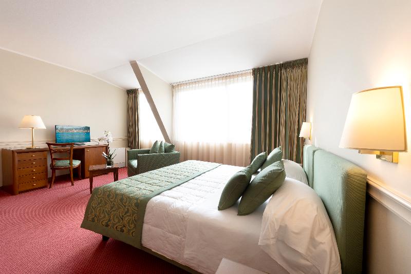 Chambre Standard, Barchetta Excelsior