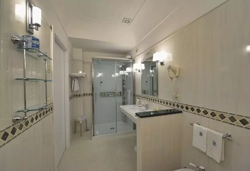 Deluxe Suite Sea View, Belvedere