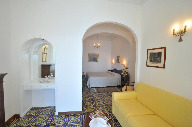 小型套房带海景, Belvedere