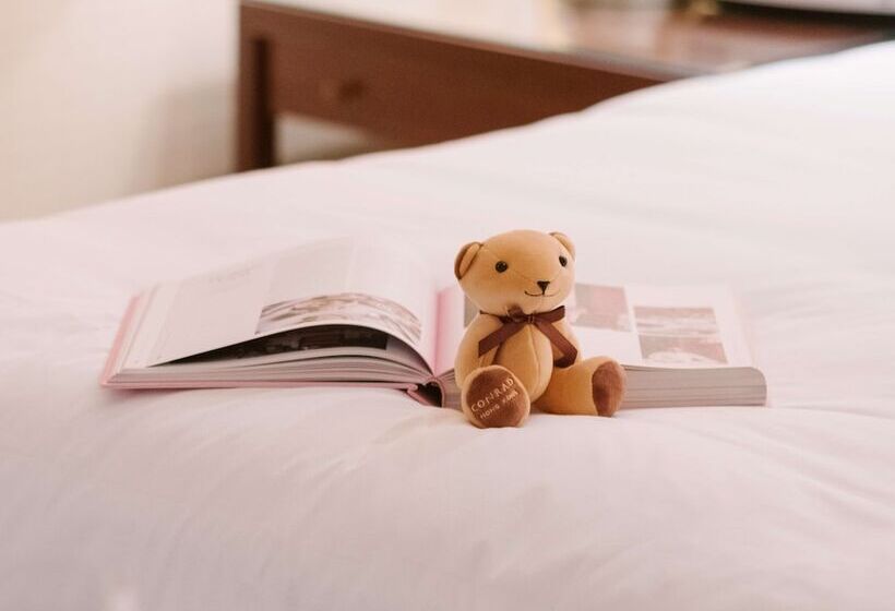 اتاق لوکس, Conrad Hong Kong