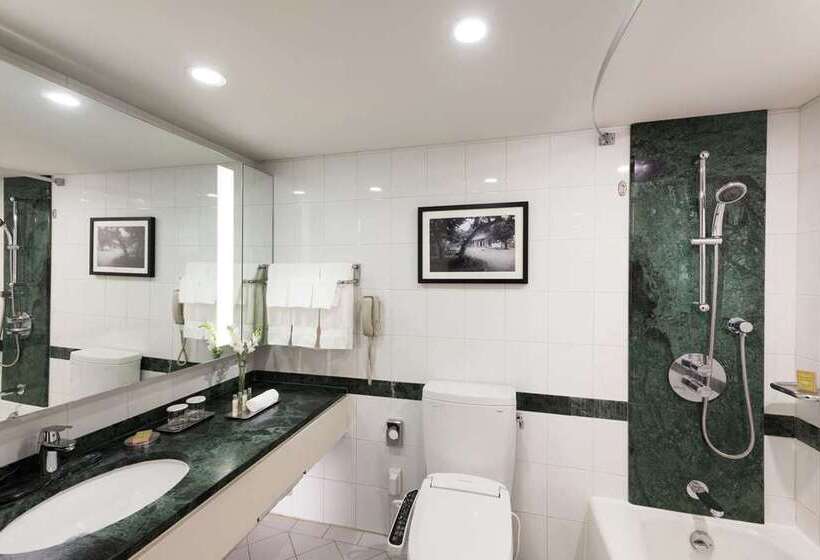 اتاق اجرایی با تخت بزرگ, Conrad Hong Kong