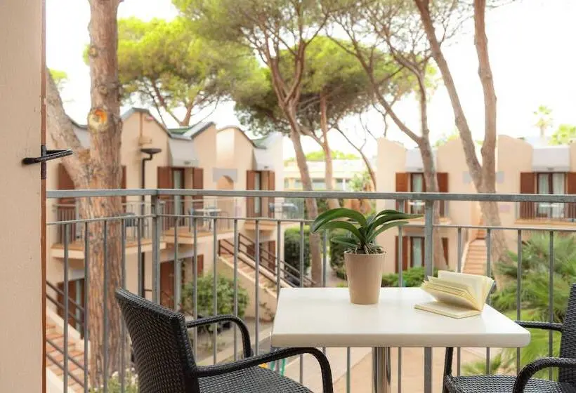 Classic room with balcony, Corte Rosada Affiliated by Meliá - Adults Only