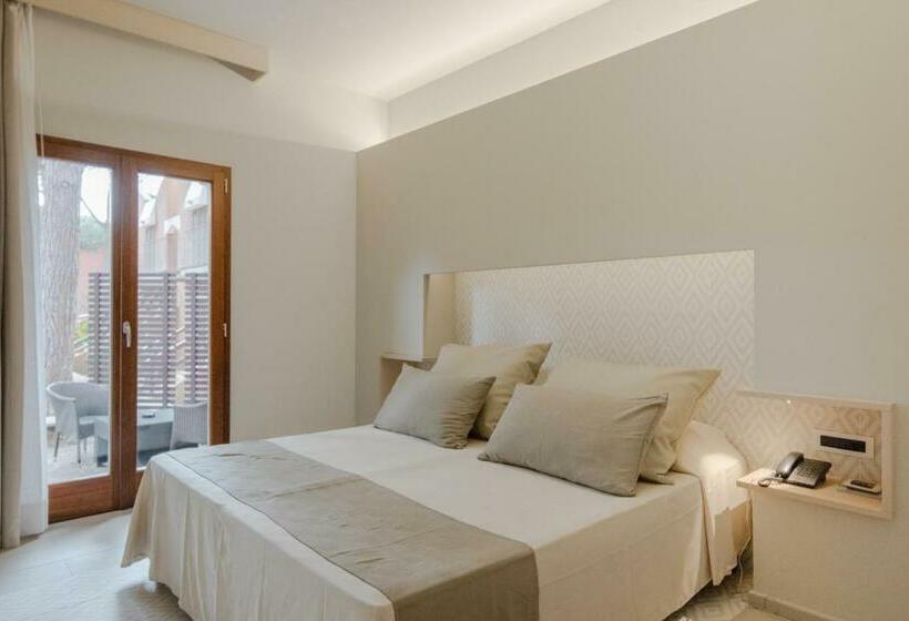 デラックスジュニアスイート, Corte Rosada