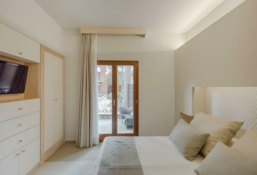 デラックスジュニアスイート, Corte Rosada