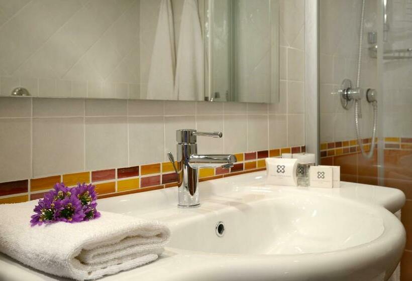 オーシャンビュースタンダードルームバルコニー付き, Corte Rosada